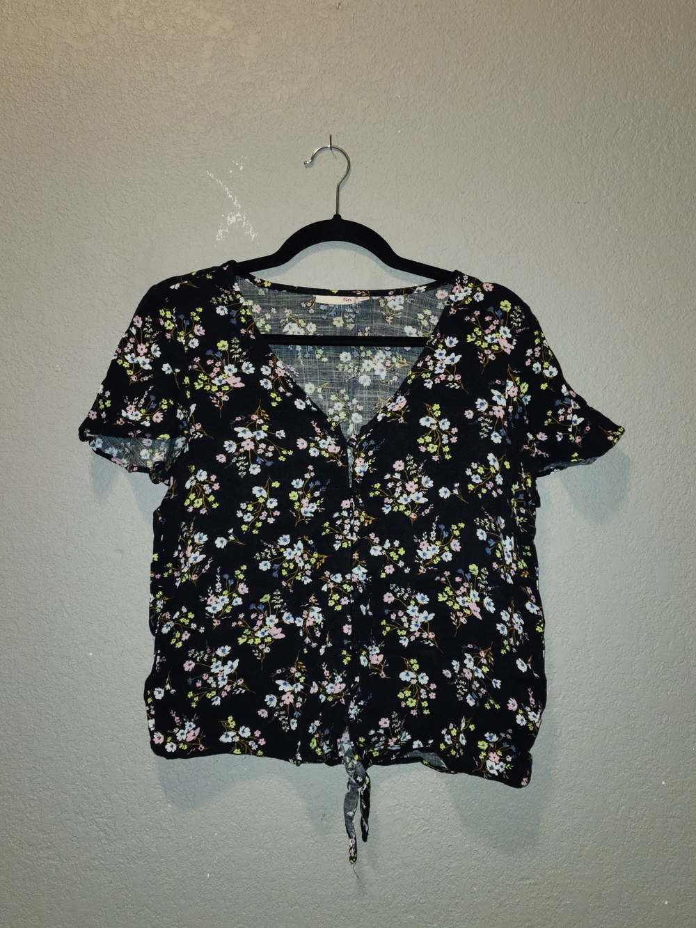 SO Black Floral V-Neck Tie-Front Women's Blouse | Small